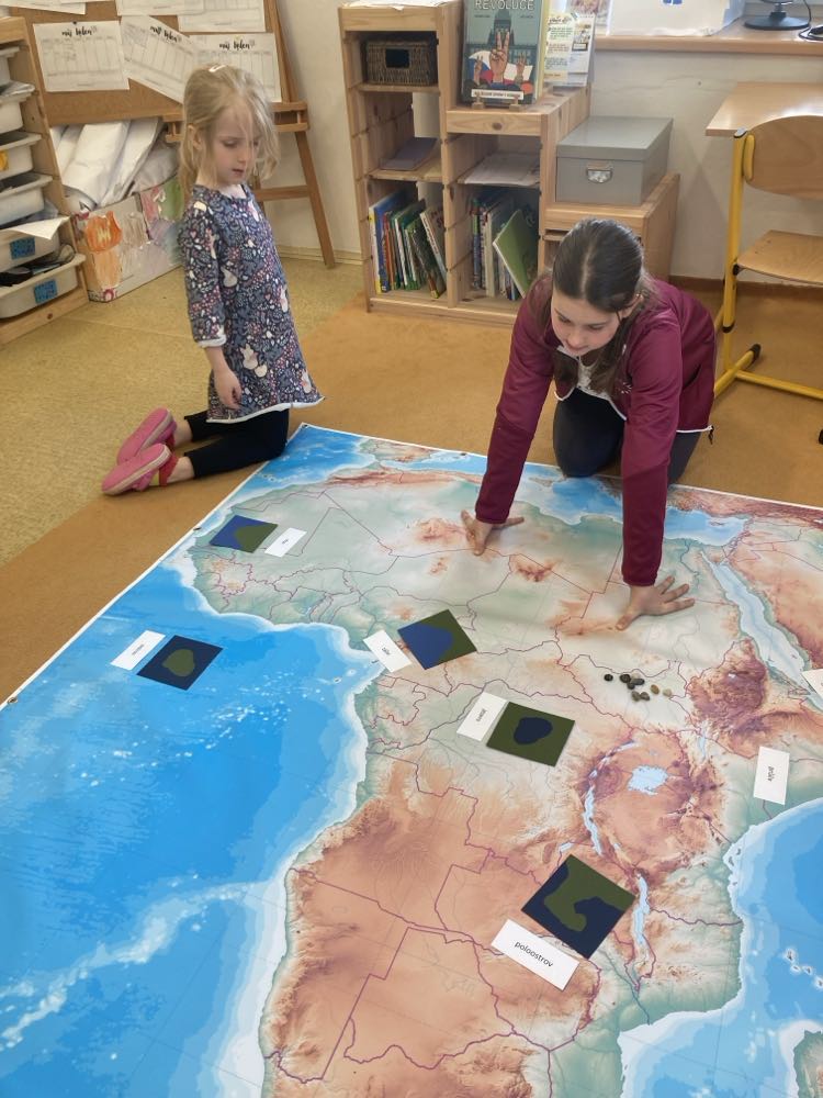 Africa map supporting active learning in geography lessons