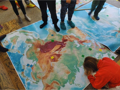 Asia map supporting active learning in geography lessons