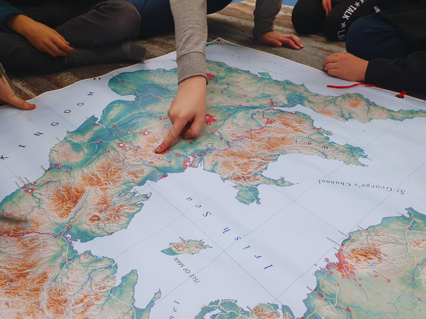 detailed map of Britain and Ireland for geography lessons